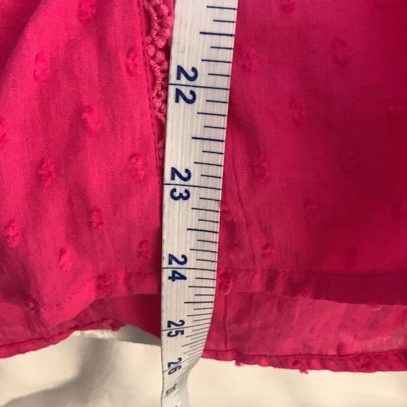 Lane Bryant Scalloped Short Sleeved/Crew Neck Pink Top w/Textured Dots. Size 14 - Picture 11 of 11